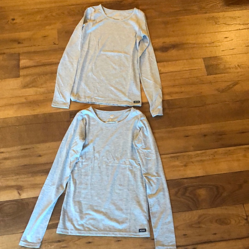 Adar under scrubs long sleeve T shirts. XXS